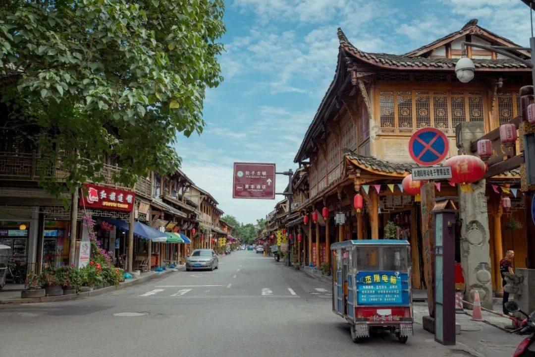 救援旅行男孩